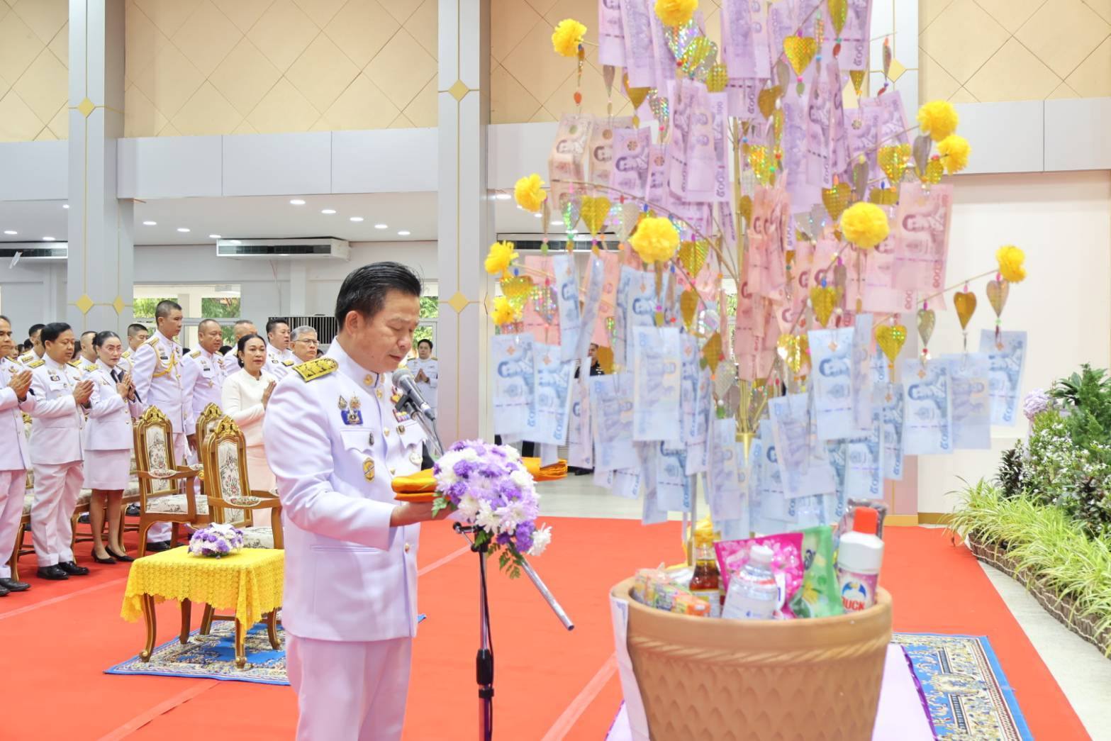 "พช.พิษณุโลก ทอดผ้าป่ากองทุนพัฒนาเด็กชนบทในพระราชูปถัมภ์ฯ เพื่อสนับสนุนโอกาสทางการศึกษาแก่เด็กยากไร้และด้อยโอกาส" 👶