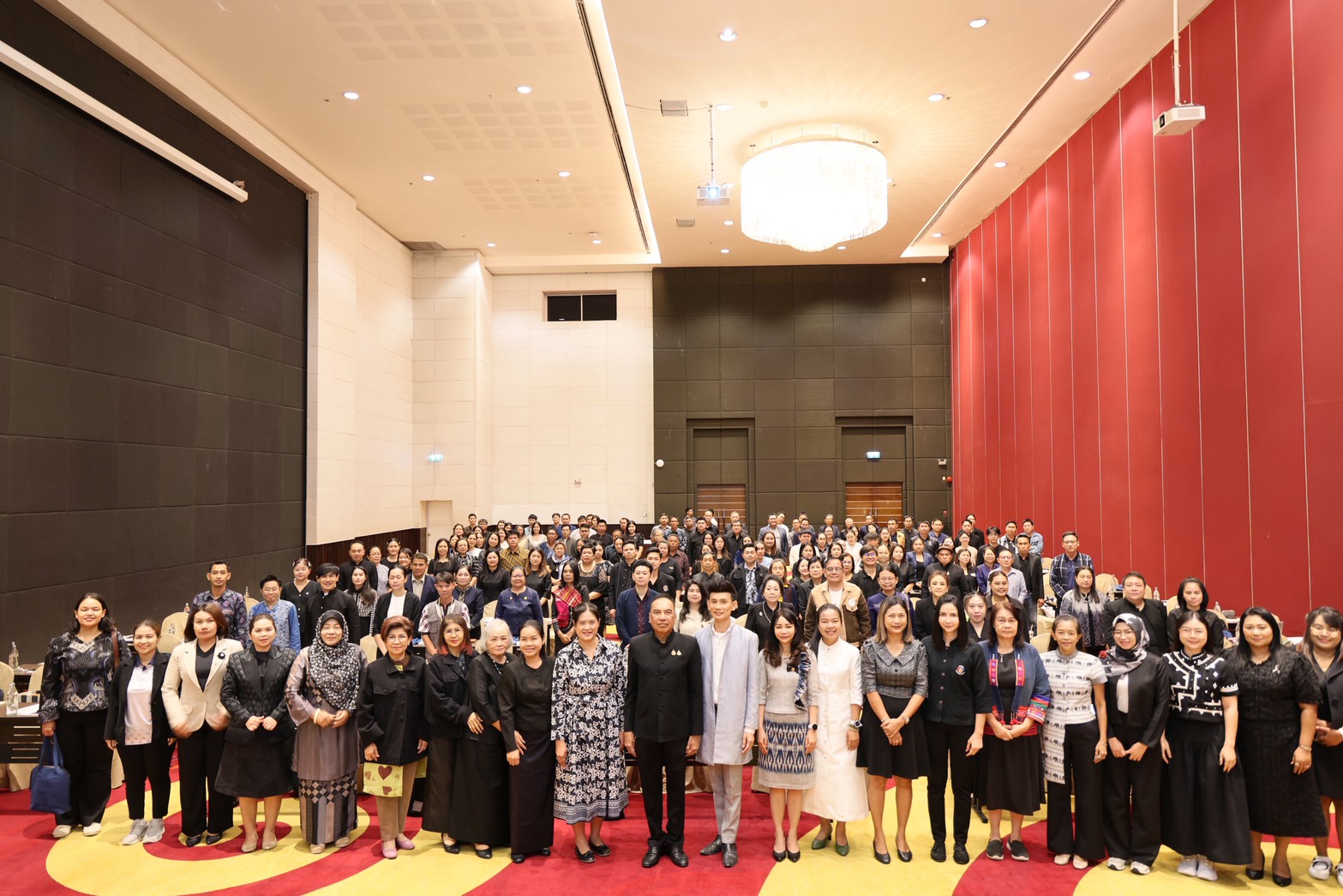 พช.พิษณุโลก ร่วมพัฒนาศักยภาพเครือข่ายกลุ่มอาชีพและผู้ประกอบการ OTOP ระดับประเทศ เสริมความเข้มแข็งเครือข่าย ขับเคลื่อนเศรษฐกิจฐานรากอย่างยั่งยืน