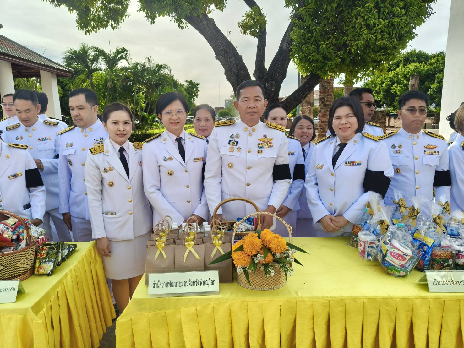 พช.พิษณุโลก เข้าร่วมพิธีเจริญพระพุทธมนต์และทำบุญตักบาตรถวายพระกุศล เนื่องในโอกาสฉลองพระชนมายุ  99 พรรษา สมเด็จพระสังฆราช