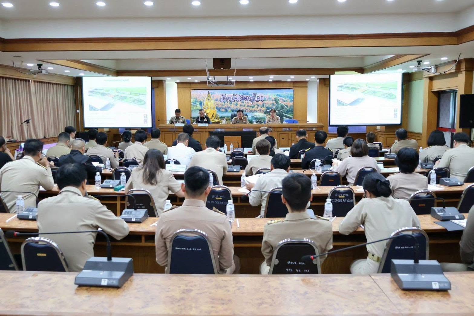 พช.พิษณุโลก ร่วมประชุมเตรียมความพร้อมจัดพิธีถวายดอกไม้จันทน์ภาคประชาชน และพิธีบำเพ็ญกุศลเถ้าดอกไม้จันทน์ ในงานพระราชพิธีถวายพระเพลิงพระบรมศพสมเด็จพระบรมราชชนนีพันปีหลวง