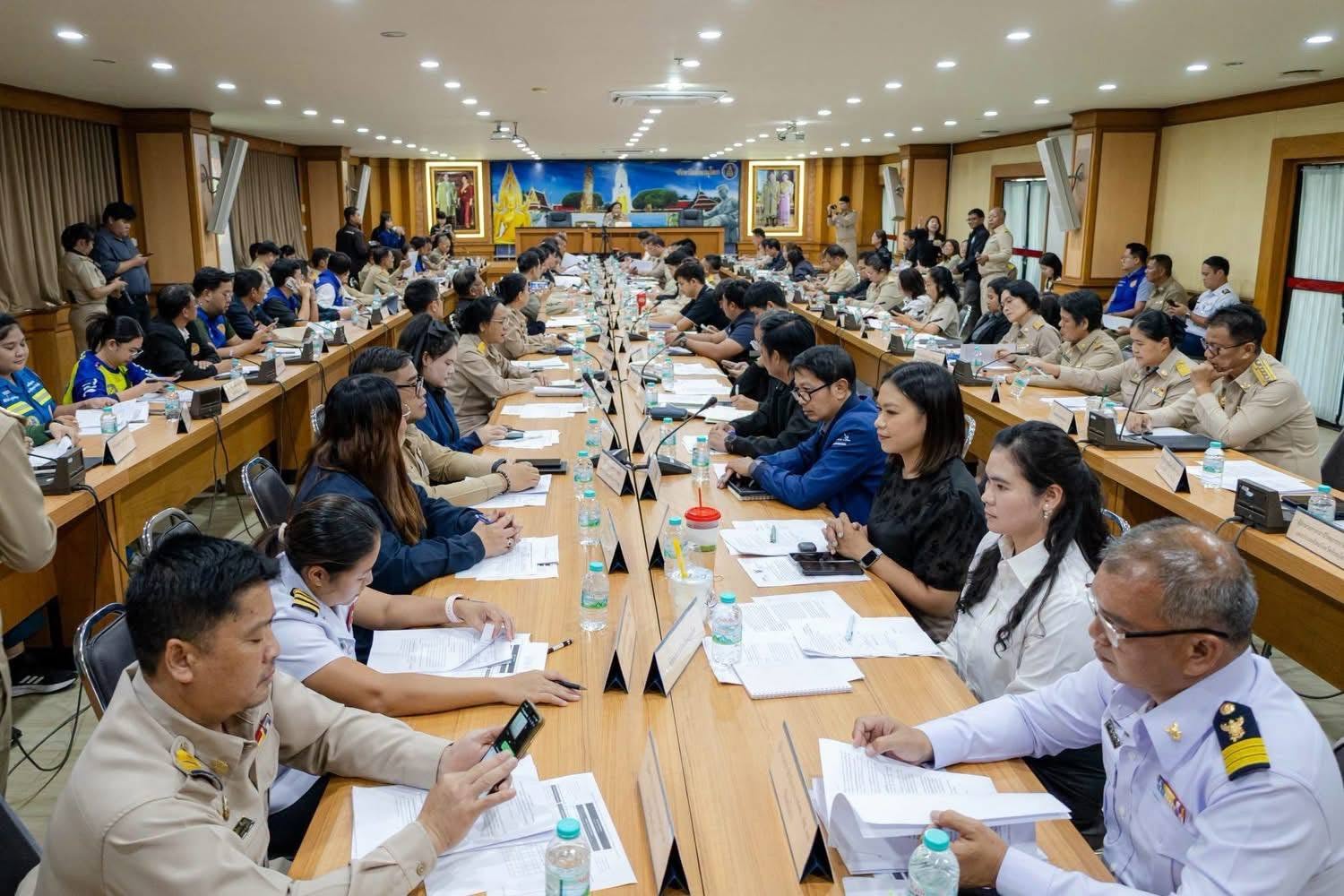 พช.พิษณุโลก ร่วมประชุมเตรียมความพร้อมป้องกันและแก้ไขปัญหาไฟป่า หมอกควัน และฝุ่นละอองขนาดเล็ก PM2.5 จังหวัดพิษณุโลก ปี 2569–2570