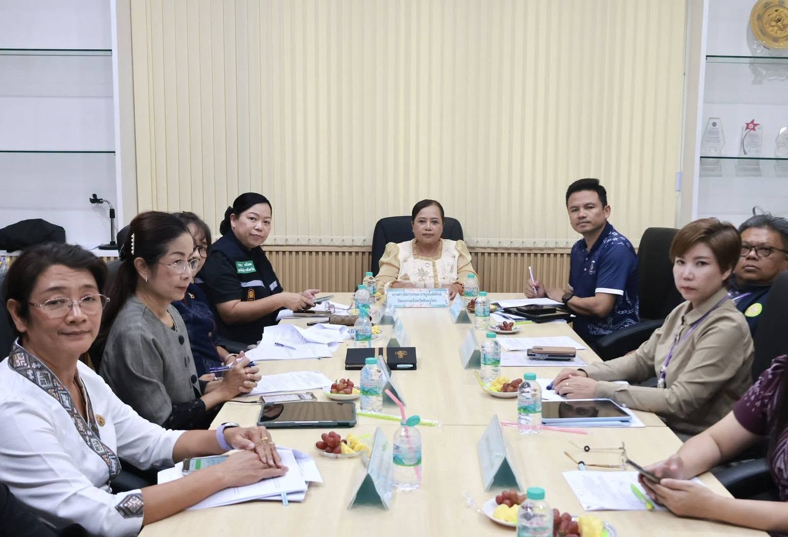 พช.พิษณุโลก ร่วมประชุมเตรียมความพร้อมการจัดมหรสพสมโภชและนิทรรศการพระราชประวัติ–พระราชกรณียกิจ ในพิธีถวายดอกไม้จันทน์ภาคประชาชน
